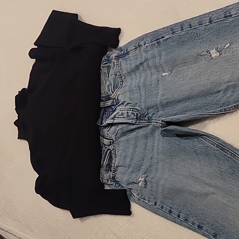CUTE! High waisted slouchy straight jeans from Old Navy